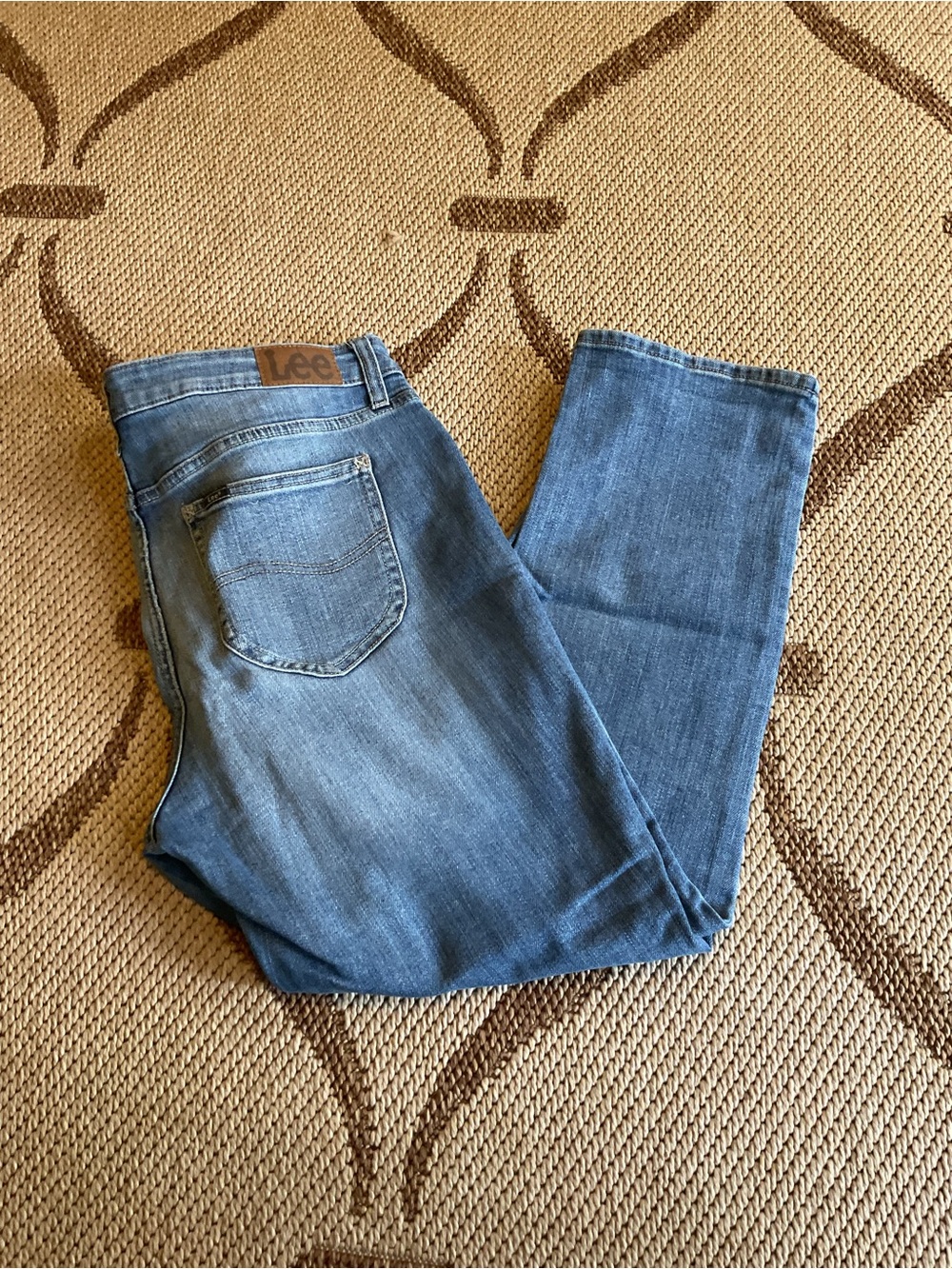 Lee Men's Straight Leg Jeans in Medium Blue Wash